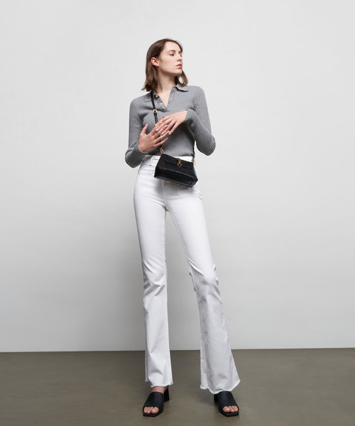 CHARLES & KEITH(チャールズ & キース)の「チェーンハンドルバッグ / Chain Handle Bag(ハンドバッグ・レディース・ブラック/ダークグリーン/クリーム/マスタード・S)」の9枚目の写真