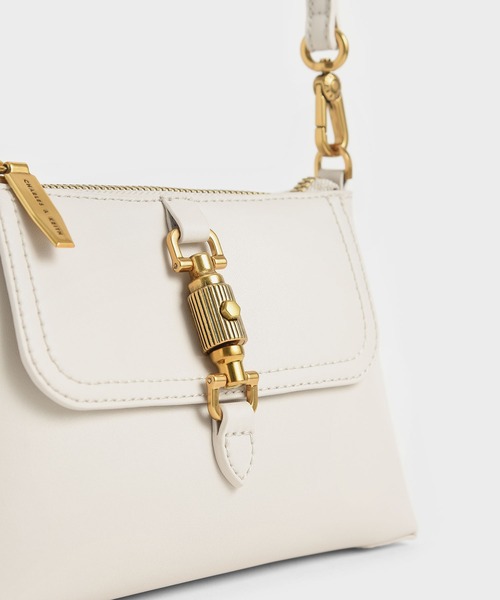 CHARLES & KEITH(チャールズ & キース)の「チェーンハンドルバッグ / Chain Handle Bag(ハンドバッグ・レディース・ブラック/ダークグリーン/クリーム/マスタード・S)」の15枚目の写真