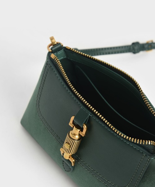 CHARLES & KEITH(チャールズ & キース)の「チェーンハンドルバッグ / Chain Handle Bag(ハンドバッグ・レディース・ブラック/ダークグリーン/クリーム/マスタード・S)」の22枚目の写真