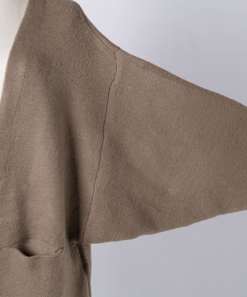 INTER FACTORY（インターファクトリー）の「WEARISTA haru - ルーズニットカーディガン 　made in INTER FACTORY（カーディガン/ボレロ・レディース・ベージュ/オフホワイト・FREE）」の8枚目の写真