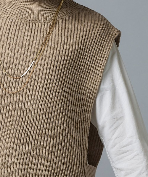 Pierrot(ピエロ)の「ハイネックニットベスト(ベスト・レディース・アイボリー/ブラック/キャメル・M/L)」の11枚目の写真