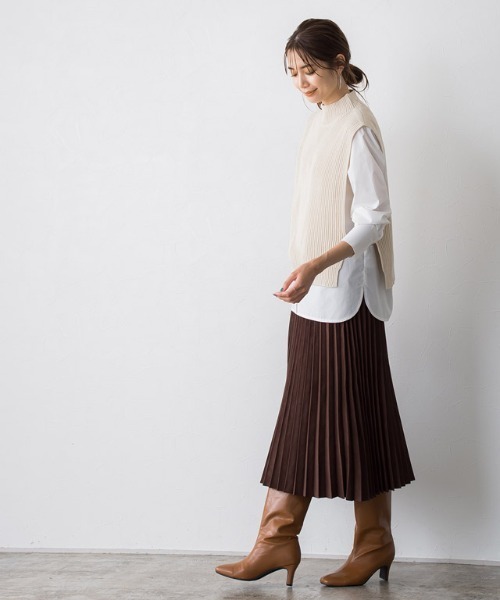 Pierrot(ピエロ)の「ハイネックニットベスト(ベスト・レディース・アイボリー/ブラック/キャメル・M/L)」の22枚目の写真