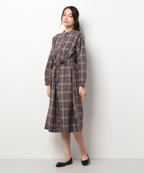 Samansa Mos2（サマンサ モスモス）の「スタンドネック羽織りワンピース（ワンピース・レディース・ブラウン/グレー/ベージュ/ブラック・ﾌﾘ-）」の9枚目の写真