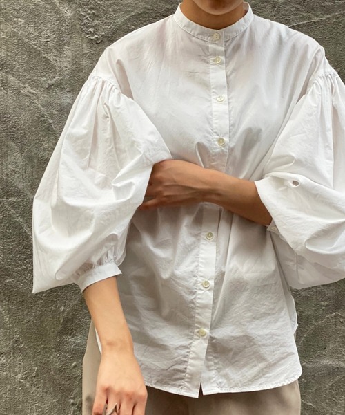 Toironier（トワロニエ）の「Toironier(トワロニエ ) ボリュームスリーブシャツ　volume sleeve SHT（シャツ/ブラウス・レディース・ホワイト/グレー・FREE）」の2枚目の写真