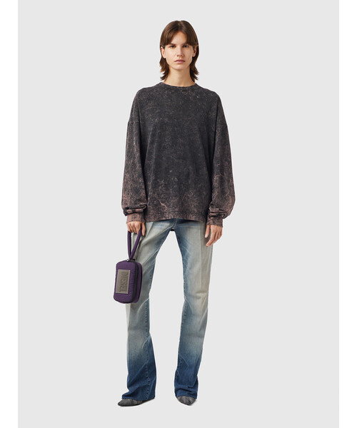 DIESEL（ディーゼル）の「レディース Tシャツ リラックスフィット マーブル 染め 長袖（Tシャツ/カットソー・レディース・パープル/ブラック系その他/ブルー・MEDIUM/X-SMALL/LARGE/SMALL）」の8枚目の写真