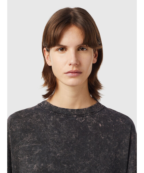DIESEL（ディーゼル）の「レディース Tシャツ リラックスフィット マーブル 染め 長袖（Tシャツ/カットソー・レディース・パープル/ブラック系その他/ブルー・MEDIUM/X-SMALL/LARGE/SMALL）」の4枚目の写真