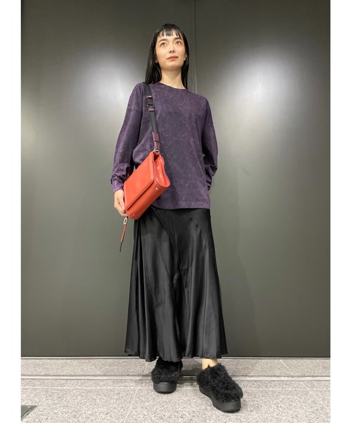 DIESEL（ディーゼル）の「レディース Tシャツ リラックスフィット マーブル 染め 長袖（Tシャツ/カットソー・レディース・パープル/ブラック系その他/ブルー・MEDIUM/X-SMALL/LARGE/SMALL）」の16枚目の写真