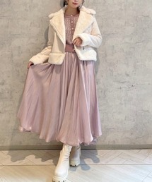 光沢ボリュームスカート