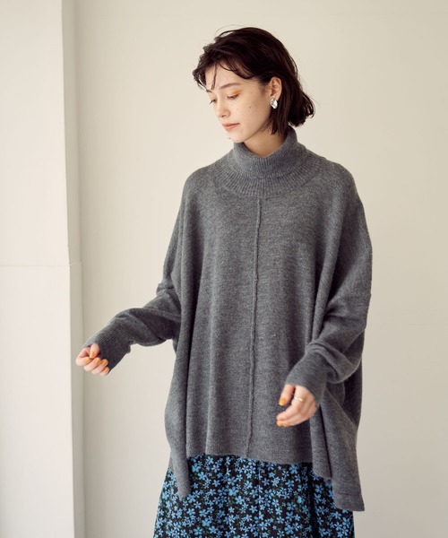 Editt by YECCA VECCA(エディットバイイェッカヴェッカ)の「ポンチョ風オーバーニット*(ニット/セーター・レディース・杢グレー/ライトベージュ/グリーン/ベージュ・FREE)」の1枚目の写真