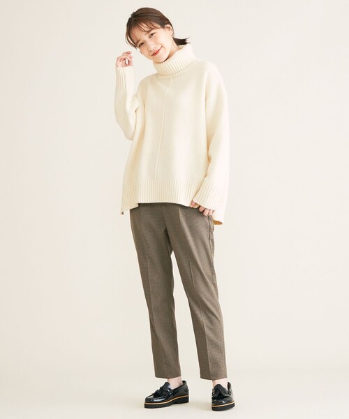 SHARE PARK（シェアパーク）の「【洗える】TRテーパードパンツ（その他パンツ・レディース・ダークブラウン系3/ネイビー系/アイボリー系・1/0）」の6枚目の写真