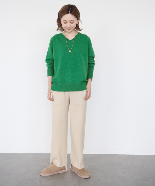 AMERICAN HOLIC(アメリカンホリック)の「Vネックラグラン切り替えニットプルオーバー(ニット/セーター・レディース・グリーン/グレイッシュベージュ/ダークネイビー/アイボリー・M/L)」の14枚目の写真
