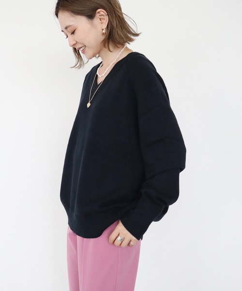 AMERICAN HOLIC(アメリカンホリック)の「Vネックラグラン切り替えニットプルオーバー(ニット/セーター・レディース・グリーン/グレイッシュベージュ/ダークネイビー/アイボリー・M/L)」の9枚目の写真