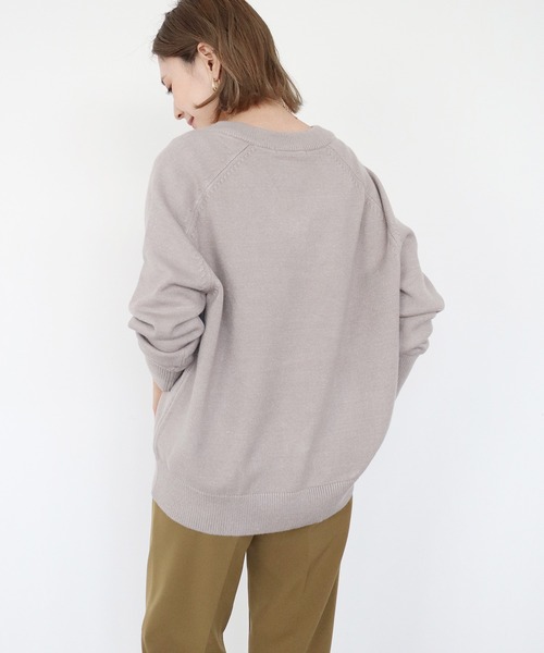 AMERICAN HOLIC(アメリカンホリック)の「Vネックラグラン切り替えニットプルオーバー(ニット/セーター・レディース・グリーン/グレイッシュベージュ/ダークネイビー/アイボリー・M/L)」の7枚目の写真