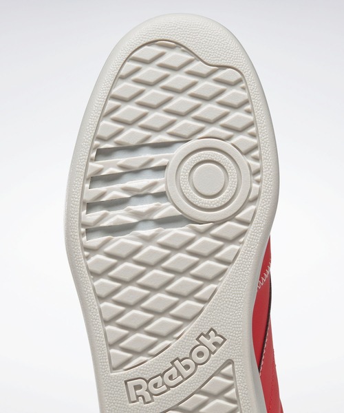 Reebok(リーボック)の「キース ヘリング クラブシー レガシー / Keith Haring Club C Legacy(スニーカー・メンズ・レッド/ピンク・23.5cm/28.0cm/22.5cm/23.0cm/25.5cm/27.0cm/26.0cm/28.5cm/24.0cm/29.0cm/24.5cm/26.5cm/27.5cm/25.0cm)」の9枚目の写真