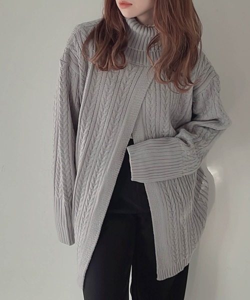 muure（ミュール）の「前スリット入りケーブル編みタートルネックニット（ニット/セーター・レディース・ホワイト/ライトグレー/ブラック/ベージュ・FREE）」の8枚目の写真