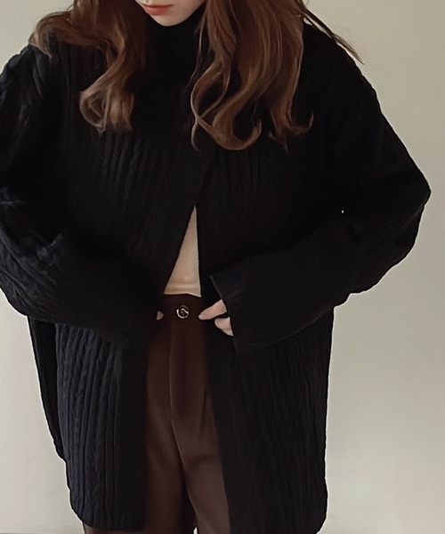 muure（ミュール）の「前スリット入りケーブル編みタートルネックニット（ニット/セーター・レディース・ホワイト/ライトグレー/ブラック/ベージュ・FREE）」の13枚目の写真