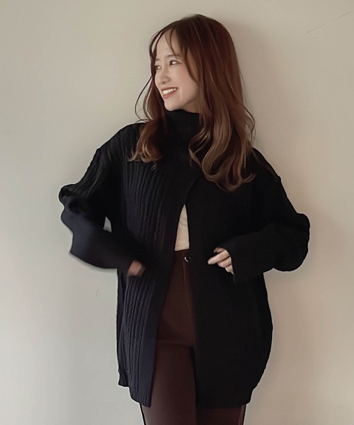 muure（ミュール）の「前スリット入りケーブル編みタートルネックニット（ニット/セーター・レディース・ホワイト/ライトグレー/ブラック/ベージュ・FREE）」の14枚目の写真