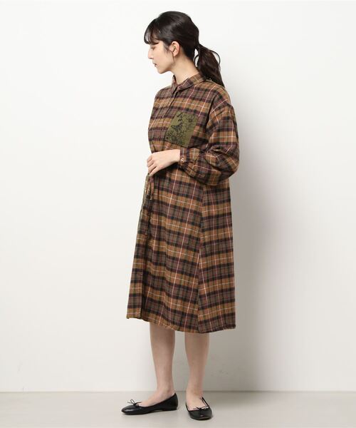 スカラーアート柄アップリケ チェックシャツワンピース シャツワンピース Scolar スカラー のファッション通販 Zozotown