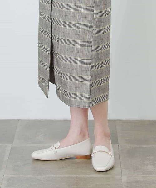 SENSE OF PLACE by URBAN RESEARCH（センスオブプレイスバイアーバンリサーチ）の「フェイクレザービットローファー（ローファー・レディース・ブラウン/アイボリー/イエロー/ブラック・SMALL/LARGE/MEDIUM）」の5枚目の写真