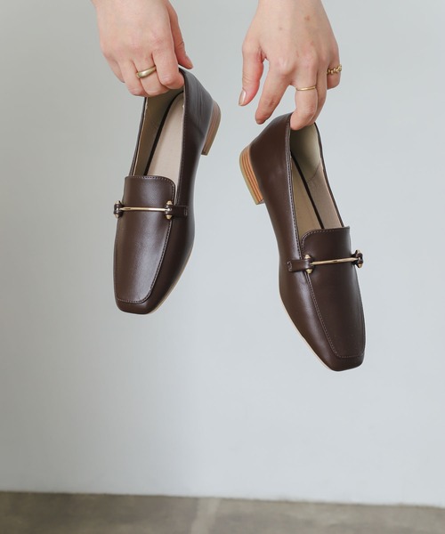 SENSE OF PLACE by URBAN RESEARCH（センスオブプレイスバイアーバンリサーチ）の「フェイクレザービットローファー（ローファー・レディース・ブラウン/アイボリー/イエロー/ブラック・SMALL/LARGE/MEDIUM）」の4枚目の写真