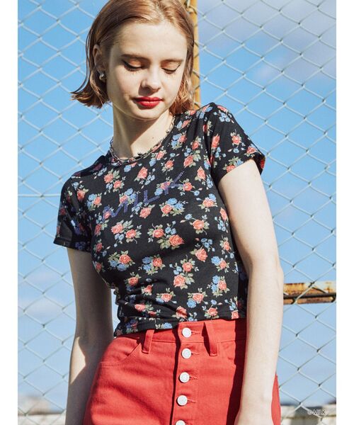 MILK（ミルク）の「MILK ラインストーンロゴTシャツ【コラボ】（Tシャツ/カットソー・レディース・ブラック/オフホワイト/ブルー/その他1・MEDIUM）」の4枚目の写真