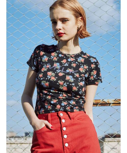 MILK（ミルク）の「MILK ラインストーンロゴTシャツ【コラボ】（Tシャツ/カットソー・レディース・ブラック/オフホワイト/ブルー/その他1・MEDIUM）」の7枚目の写真