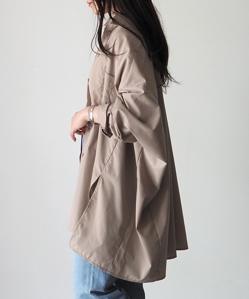 Riberry（リベリー）の「オーバーサイズスリットシャツ（シャツ/ブラウス・レディース・ブラック/ベージュ/オフホワイト・MEDIUM）」の18枚目の写真