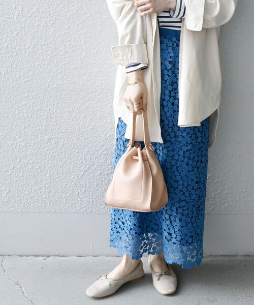 SHIPS any(シップス エニィ)の「SHIPS any:〈手洗い可能〉リリー レース ストレート スカート◇(スカート・レディース・ホワイト/ネイビー/ブルー・40/38/36)」の21枚目の写真
