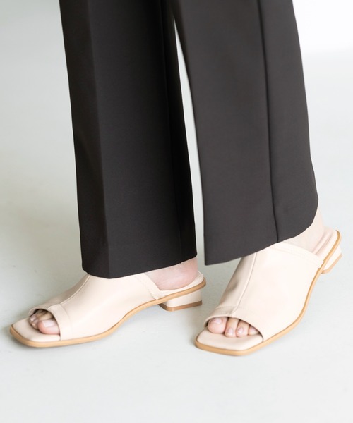 GeeRA（ジーラ）の「ストレッチミュールサンダル（2.5cm）（サンダル・レディース・ブラック/ブルー/サンドグレー/ライトベージュ・SMALL/MEDIUM/LARGE/X-LARGE）」の4枚目の写真