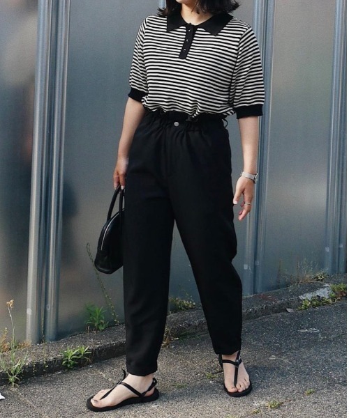 DuKKah（デュカ）の「Dukkah/【低身長向け】ギャザーフリルマムパンツ（スラックス・レディース・レッド/ライム/ブラック・X-SMALL）」の2枚目の写真