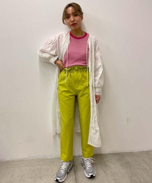 DuKKah（デュカ）の「Dukkah/【低身長向け】ギャザーフリルマムパンツ（スラックス・レディース・レッド/ライム/ブラック・X-SMALL）」の14枚目の写真