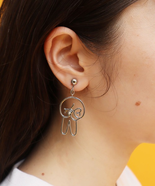 didizizi(ディディジジ)の「じゃんけんピアス/イヤリング チョキ(ピアス(両耳用)・レディース・シルバー/ゴールド/シルバー系その他/ゴールド系その他・FREE)」の1枚目の写真