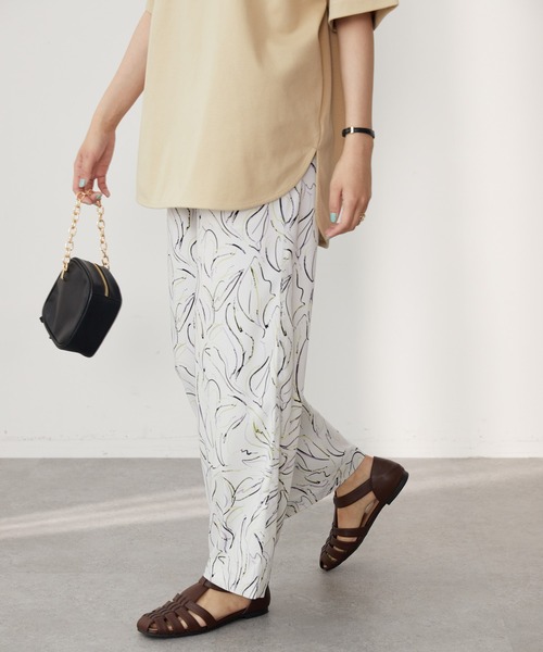 AMERICAN HOLIC（アメリカンホリック）の「ドロストとろみワイドパンツ（その他パンツ・レディース・ブラック/ネイビー/アイボリー/モカ/ドット・S/M/L）」の2枚目の写真