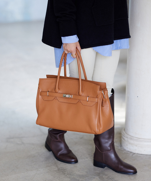 AULENTTI（オウレンティ）の「《WEB限定追加3》【AULENTTI/オウレンティ】 カナグツキレザートート（トートバッグ・レディース・ブラック/キャメル・FREE）」の6枚目の写真