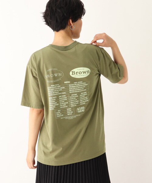 OPAQUE.CLIP（オペークドットクリップ）の「◆THEATRE PRODUCTS 別注 ブラウンメニュープリントスーベニアTシャツ（Tシャツ/カットソー・レディース・グリーン/ブラウン系その他/ホワイト系/ブラック系7/カーキ系4・99）」の5枚目の写真