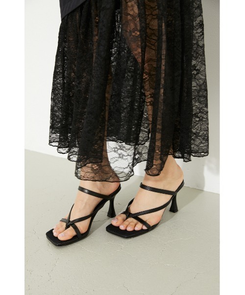 rienda(リエンダ)の「スリムストラップトングサンダル(サンダル・レディース・ブラック/ブラウン/レッド・MEDIUM/SMALL/LARGE)」の9枚目の写真