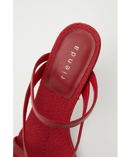 rienda(リエンダ)の「スリムストラップトングサンダル(サンダル・レディース・ブラック/ブラウン/レッド・MEDIUM/SMALL/LARGE)」の20枚目の写真