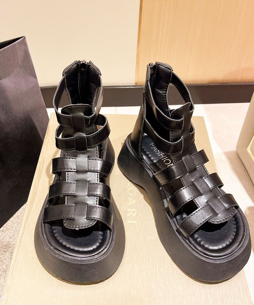 EPICKS(エピックス)の「韓国風厚底グルカサンダル(サンダル・レディース・ブラック/ホワイト・38/36)」の10枚目の写真