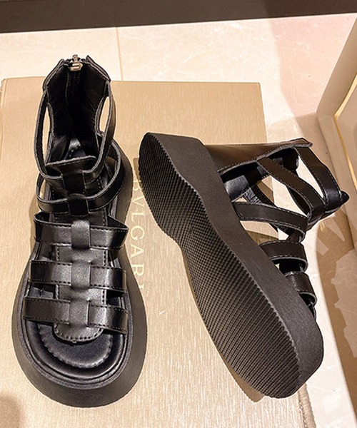 EPICKS(エピックス)の「韓国風厚底グルカサンダル(サンダル・レディース・ブラック/ホワイト・38/36)」の3枚目の写真