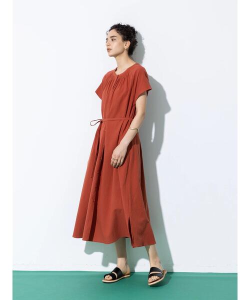 koe（コエ）の「キャップスリーブベルト付きワンピース＊（ワンピース・レディース・ブラック/オフホワイト/グリーン/テラコッタ・FREE）」の15枚目の写真