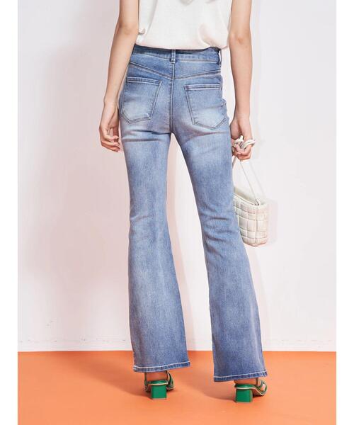 koe(コエ)の「ハイウエストフレアデニムパンツ*(デニムパンツ・レディース・インディゴブルー/ブラック/ライトインディゴブルー・M/S)」の20枚目の写真