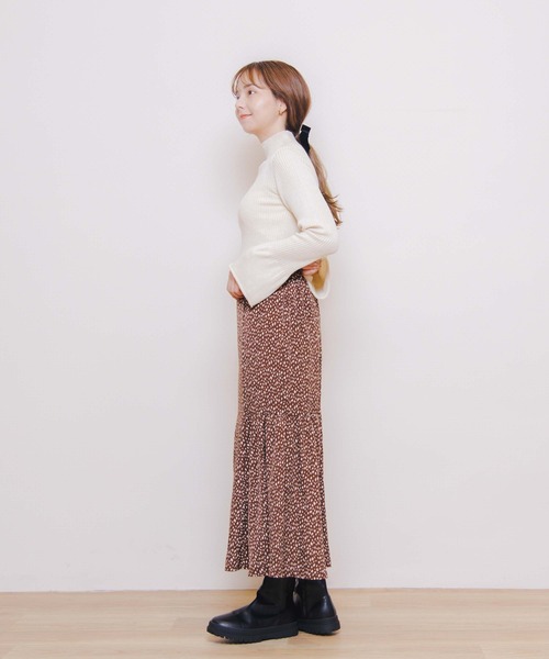 flower（フラワー）の「クリスタルタートルニット（ニット/セーター・レディース・ブルー/アイボリー/ベージュ・FREE）」の7枚目の写真