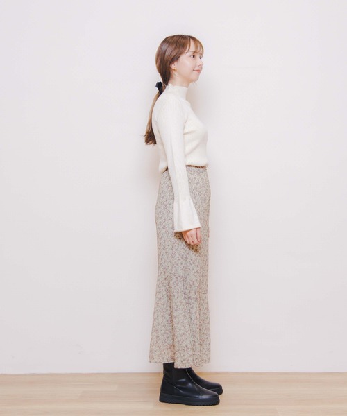 flower（フラワー）の「クリスタルタートルニット（ニット/セーター・レディース・ブルー/アイボリー/ベージュ・FREE）」の17枚目の写真