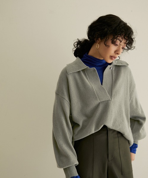 SALON adam et rope'（サロン アダム エ ロペ）の「【手洗い可能】タスマニアウールニットポロプルオーバー（ニット/セーター・レディース・オフホワイト/カーキ/レッド系その他5・FREE）」の2枚目の写真