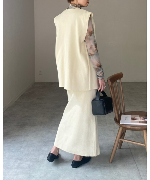 She's Closet(シーズクローゼット)の「ニットジレベスト&ストレートロングスカートセットアップ(セットアップ・レディース・ブラック/アイボリー・FREE)」の3枚目の写真