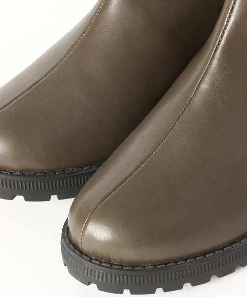 LAKOLE（ラコレ）の「タンクソールチェルシーブーツ / 163756（ブーツ・レディース・ブラック/カーキ/アイボリー・MEDIUM/LARGE）」の9枚目の写真