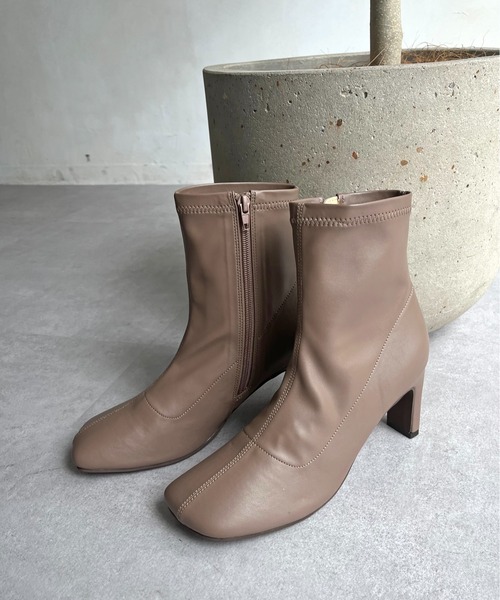 prose verse(プロズヴェール)の「ななめスクエアショートブーツ(ブーツ・レディース・アイボリー/ブラック/モカ・SMALL/MEDIUM/LARGE/X-LARGE)」の6枚目の写真