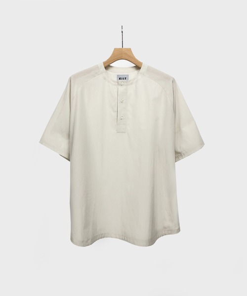 KIIT（キート）の「KIIT キート / PULLOVER HENLY NECK T-SHIRT プルオーバー ヘンリーネックプルオーバー半袖シャツ / KIO-T99-200（Tシャツ/カットソー・メンズ・レッド/アイボリー/チャコールグレー・1/2/3）」の2枚目の写真