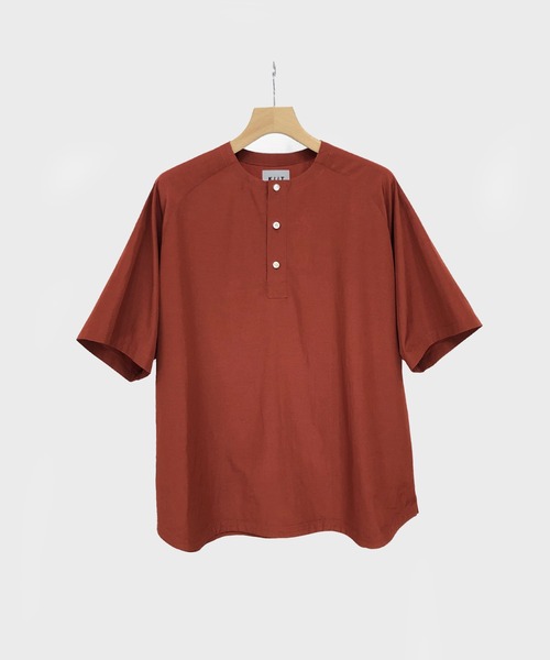 KIIT（キート）の「KIIT キート / PULLOVER HENLY NECK T-SHIRT プルオーバー ヘンリーネックプルオーバー半袖シャツ / KIO-T99-200（Tシャツ/カットソー・メンズ・レッド/アイボリー/チャコールグレー・1/2/3）」の3枚目の写真