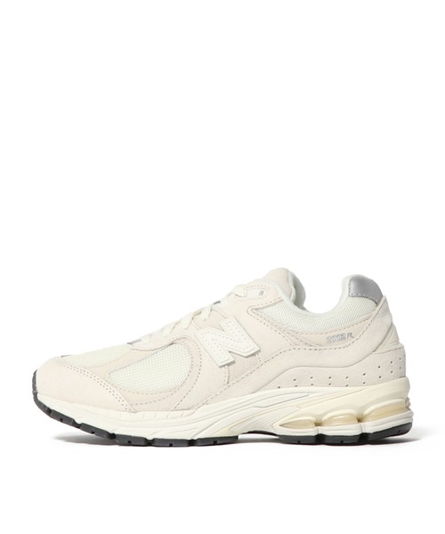 NEW BALANCE(ニューバランス)の「NEW BALANCE / M2002R(スニーカー・レディース・オフホワイト・23/24/25)」の1枚目の写真